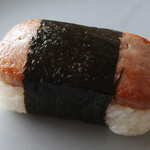 マイカイキッチン - スパムむすび(284円)