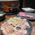 炭火焼ホルモン ぐう 築地 - 