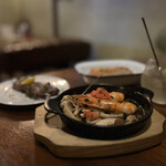 和伊ん食堂 ハコ - 