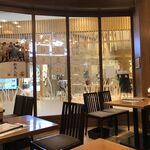 食堂 こめ寅 - 店内から