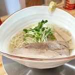 麺屋 軌跡 - 鯛塩ラーメン(細麺)