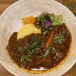 SPICY CURRY 魯珈 - ビーフルンダン＆野菜コルマ