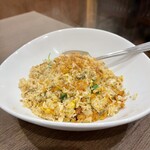 四川 郷土菜 シャンバァロウ - 四川ピリ辛腸詰とパクチーのチャーハン 1480円＋大盛 200円