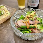 四川 郷土菜 シャンバァロウ - 牛タンの青山椒油和え 980円