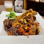 四川 郷土菜 シャンバァロウ - スペアリブのスパイス炒め 1800円