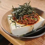 芥子の坊 - 自家製食べるラー油 豆腐がけ