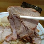 中華そば 葉山 - 肩ロースっぽい煮豚