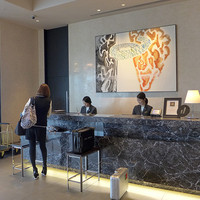 R restaurant & bar - 