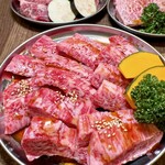 Yakiniku Sutairu Nikuhoudai - 