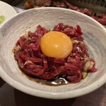 平和園 - ユッケ＠840円