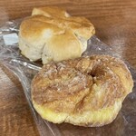 arrows - 料理写真:ブリオッシュデニッシュドーナツ＆くるみパン