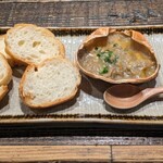 炉端の佐藤 - 蟹味噌の甲羅焼