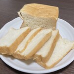BOBRUNCH - ヨーグルト食パン断面