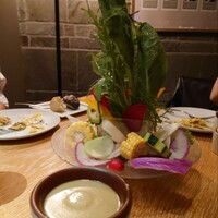AWkitchen TOKYO 新丸ビル店 - 農園バーニャカウダー