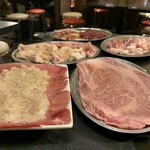 焼肉・ホルモン酒場 肉乃山 錦糸町店 - 