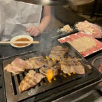 焼肉・ホルモン酒場 肉乃山 - 