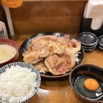 檍食堂 - リブロースしょうが焼き定食¥2000、奥久慈生玉子¥100、瓶ビール（中）¥600