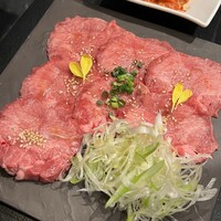老舗精肉店直送 千種焼肉 飛騨牛の奴隷 千種店 - 