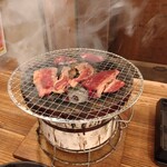 七輪焼肉 安安 - この後炎が立ち上がります