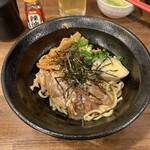 海人 笹目屋 - ソーキ油そば麺ハーフ(690円税別)