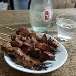 大倉山もつ肉店 - 料理写真:もつ串、両関