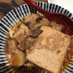 Nikudoufuto Remonsawa Taishuushokudou Yasubee - 食べログ予約特典の肉豆腐