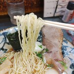 洛二神 - 麺は個人的に好きな細めのちぢれ麺