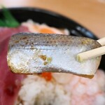 魚丼 - 