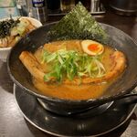 ラーメン いっとうや - かさね醤油880円+ちゃーしゅう丼380円=1260円