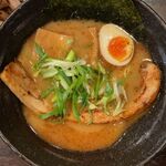 ラーメン いっとうや - かさね醤油880円