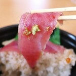 魚丼 - 