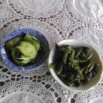 金精川のます池 - 唐辛子の醤油漬け