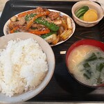 Tonkatsu Yoshie - チョウセン焼き定食