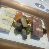 シェ・イノ - 