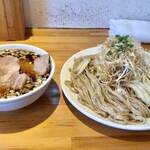 りきどう - 焙煎二色麺つけチャーシュー
            トッピング_ねぎ