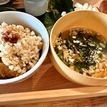 アワーズダイニング - 玄米とお味噌汁