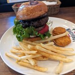 cafe.burger.bar wagyuboy nakamura - サワークリーム パインBBQバーガー