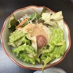 新富鮨 - ランチのサラダ