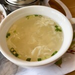 炉窯炭焼 肉バル ローツェ - 玉子と豆腐のスープ