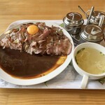 炉窯炭焼 肉バル ローツェ - ロースト牛タンカレー 1.5倍