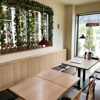 炉窯炭焼 肉バル ローツェ_2