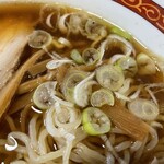 東京庵 - 『中華そば』のネギ、メンマ