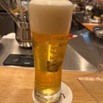 しゃぶせん - ■生ビール《アサヒスーパードライ》M（400㎖） 700円（税込770円）