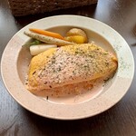 バルバルキッチンアメリ - ランチ：オムライス桜(めんたいクリーム)(¥1,380)
      人工透析を受ける我が身を思えば鶏卵3個に魚卵まで加わるこのメニューは決して望ましくないのだが、この抜群の美味は何物にも代え難い。