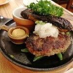 つばめグリル - 季節の野菜ハンブルグステーキ