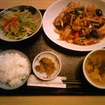 中国菜譜 ライオンキング  - あんかけ焼きそば定食950円