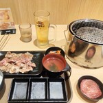 Yakitei Motobi - 漬けハラミ定食、タン1枚、ハイボール