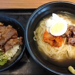 カルビ丼とスン豆腐専門店 韓丼 - 