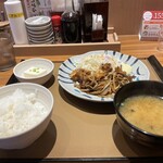 やよい軒 - 料理写真: