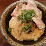 麺屋 七利屋 - 炙りチャーシュー丼